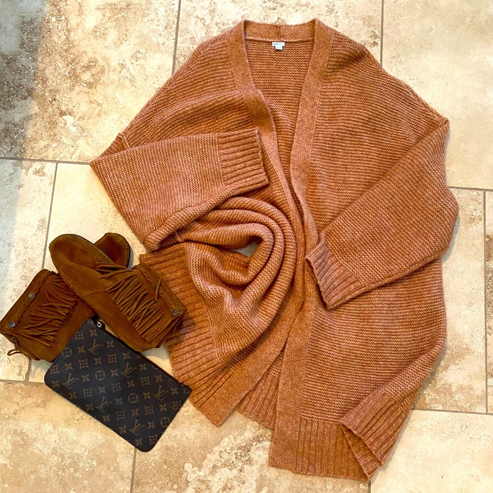 SOLD ❤️ Aerie Oversized Cardigan